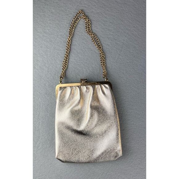 Vintage Shiny Gold Metallic Clutch Evening Bag Buckle Detail Gold Chain Strap - Picture 3 of 11